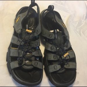 Keen Men’s open-toed sandals